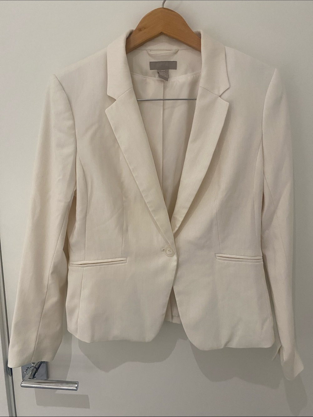 EUC H&M Cream Colored Blazer Size Medium